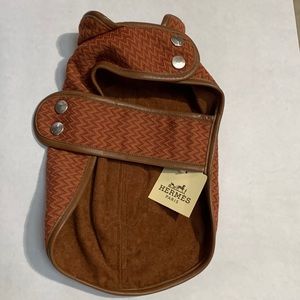Rare Hermes dog coat Amei Potiron Rouge Chevron pattern. NEW in mint condition.